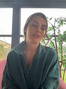 Chat +18 de YasminaMoon ao vivo