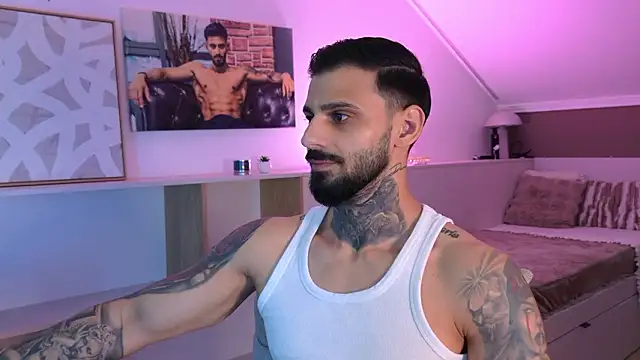 TristanGrey: διαδικτυακό σόου στην κάμερα