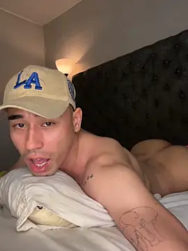 Adam_Grey Show Webcam