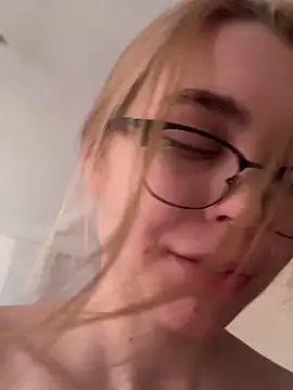 Chat XXX en directo de Nami_ninja