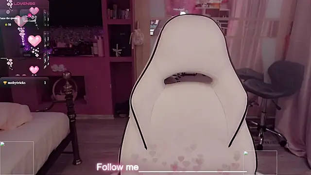 แชท XXX สดของ AnnieGOld_