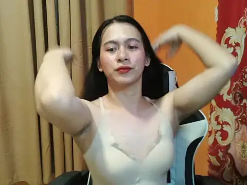 ur_asianpretty Webcam-Show