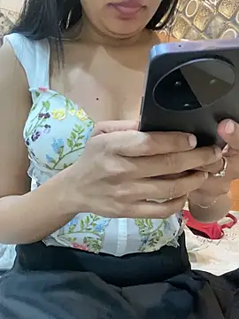 escape_with_meのライブXXXチャット