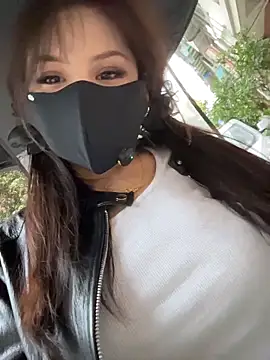 Carlin-yiyi: απευθείας συνομιλία ΧΧΧ