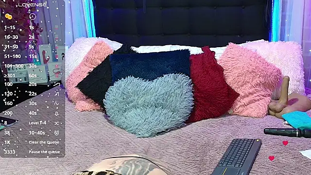 Hanna_horny_'s Webcam Show