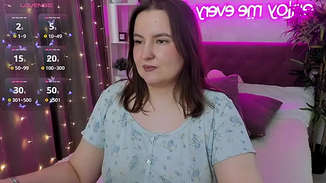 FeralPeach's Live XXX Chat