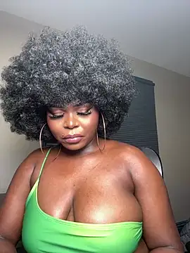 WomanNextdoor1's Webcam Show