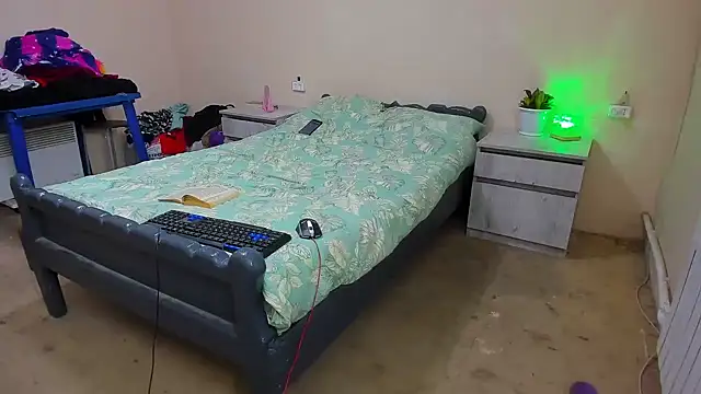 DUSSY_PUSSY's Live XXX Chat