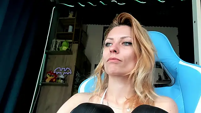 karo123421's Live XXX Chat