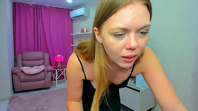 Strawberrye Chat XXX in diretta