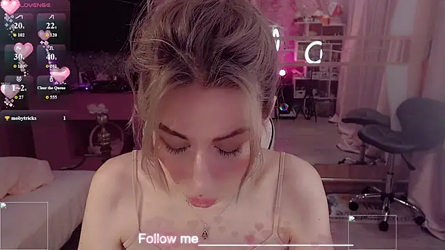 Chatroom XXX en direct de AnnieGOld_