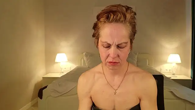 LioraWeiss 即時 XXX 聊天