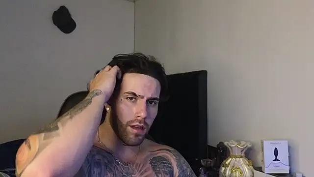 Ades_Lowe Chat XXX in diretta