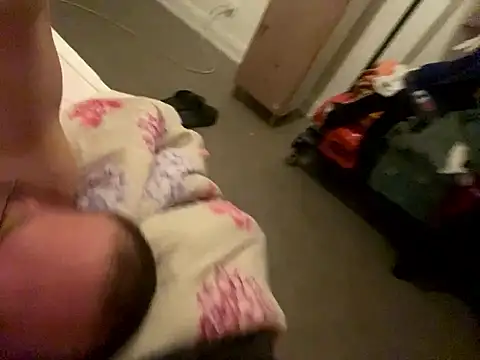 KE6FRAN7: διαδικτυακό σόου στην κάμερα