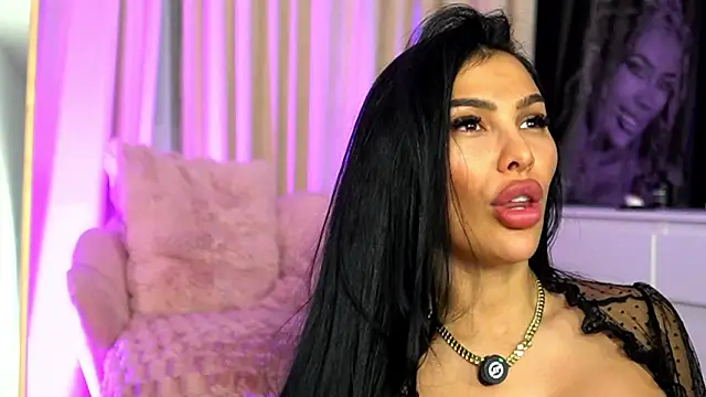 firesbomb777 Adlı Modelin Canlı XXX Sohbeti