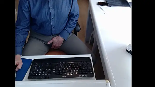 dutchpornking live XXX chat