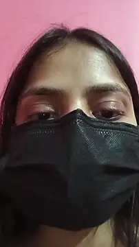 lovely_natashaa webkamerás m űsora