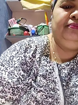 tamilthanushri – Live XXX-chat