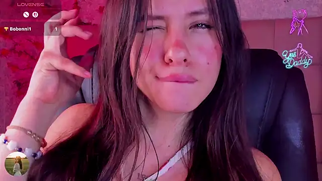 XXX chat uživo modela Kitty_Rose_CS