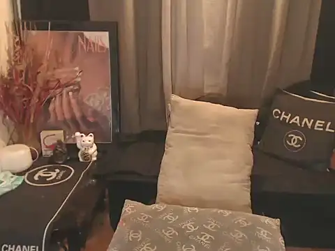 CassieBigCock 网络视讯表演