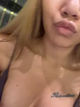 Alittleasiangirl Adlı Modelin Canlı XXX Sohbeti