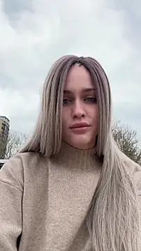 Chatroom XXX en direct de KikiWatson