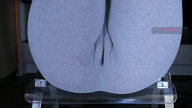 Cameltoe_squirt_inPants Adlı Modelin Canlı XXX Sohbeti