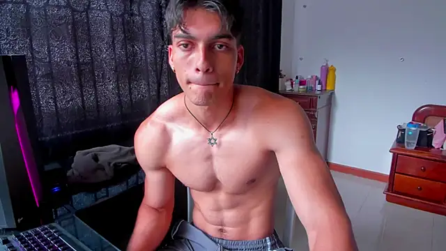 Živý XXX chat AlessioVitale