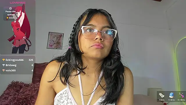 luna_velveth's Live XXX Chat