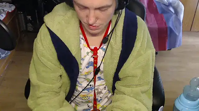 BabyDracoDarkfangのウェブカメラショー