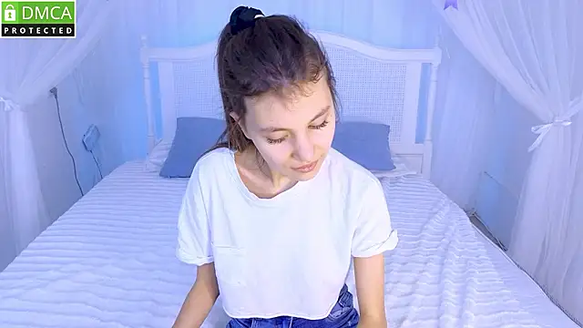 Little__Lunaa: онлайн-секс-чат