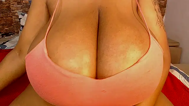 โชว์เว็บแคมของ BigAssTitt