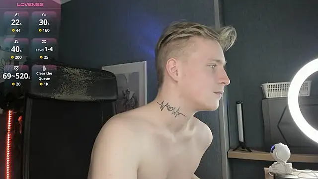 دردشة AlexxSweet الجنسية المباشرة