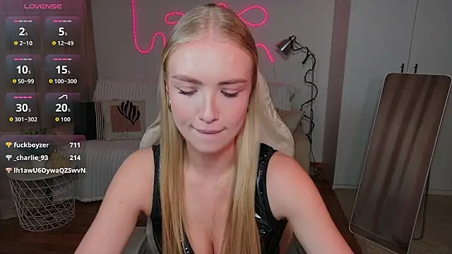 TessaGrays' Live XXX Chat