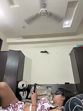 raavigirl Chat XXX live