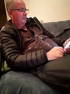 stiffandlubed@xh  在線直播表演