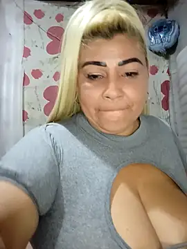 BonniAdams Chat XXX in diretta