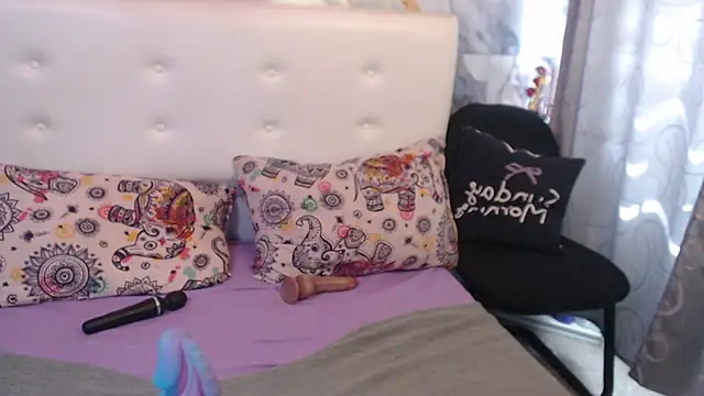 Nicolelewllss' Live XXX Chat