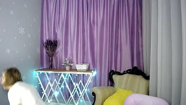 queen_a_n_i's Live XXX Chat