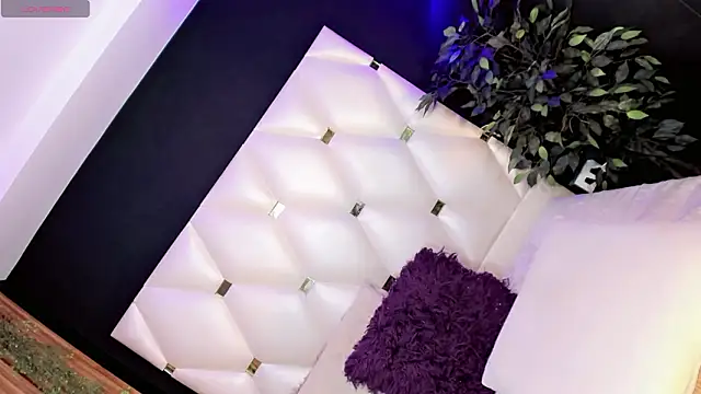 Diiva_Smiith 在線直播表演