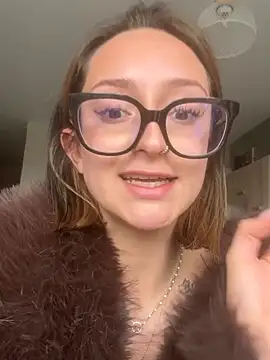 Lolasecret_ 在線直播表演