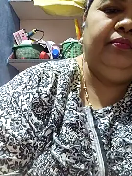 tamilthanushri's Live XXX Chat