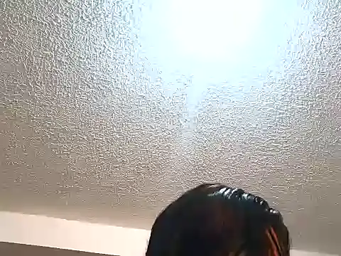 Chat XXX en directo de KUTTY_MODEL