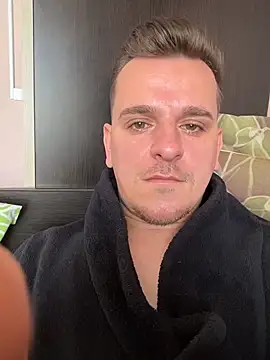 Huge_cock22cm 웹캠 쇼