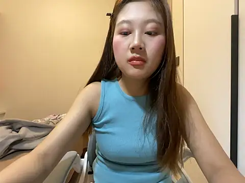 tutu512 élő XXX-chatje