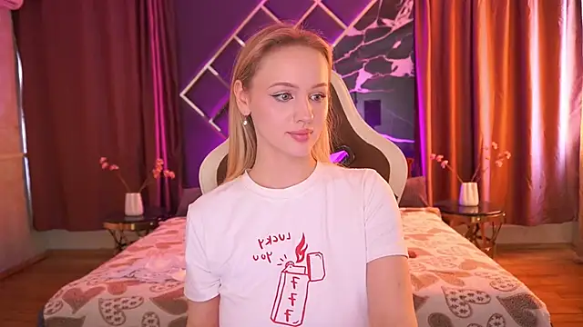 Онлайн чат XXX LylaYeess