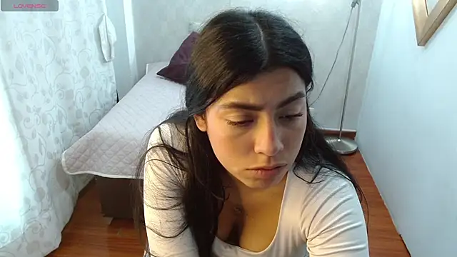 Chat +18 de Laia_white ao vivo