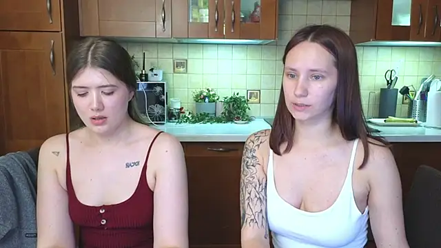 HotCaramellsTV Chat XXX in diretta