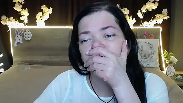 LauraFinn – Naživo XXX chat