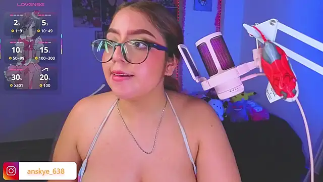 AnngelaSkye – Naživo XXX chat